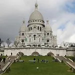 Studyo Cosy 400 Metre Sacre Ceour