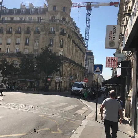 Studyo Cosy 400 Metre Sacre Ceour Apartment