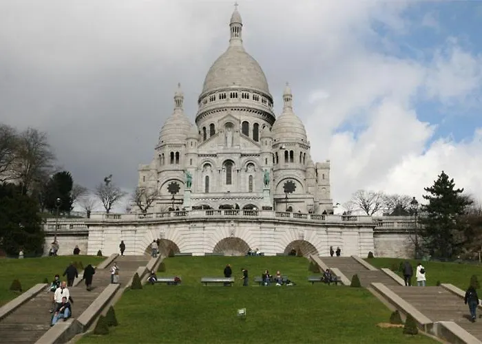Studyo Cosy 400 Metre Sacre Ceour
